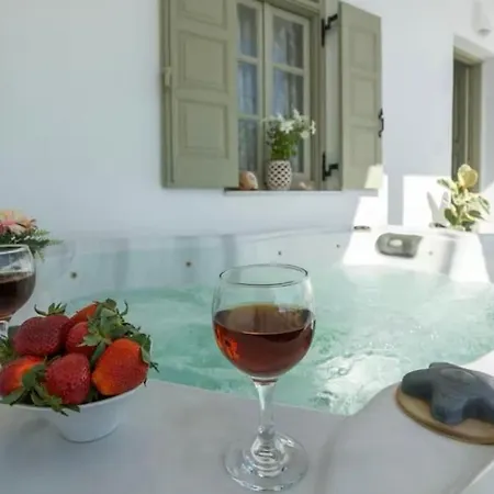 Luxury Vacation Irene With Private Juccuzi Apartamento Fira (Santorini)