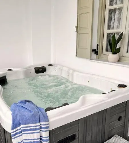 Luxury Vacation Irene With Private Juccuzi Διαμέρισμα Φηρά