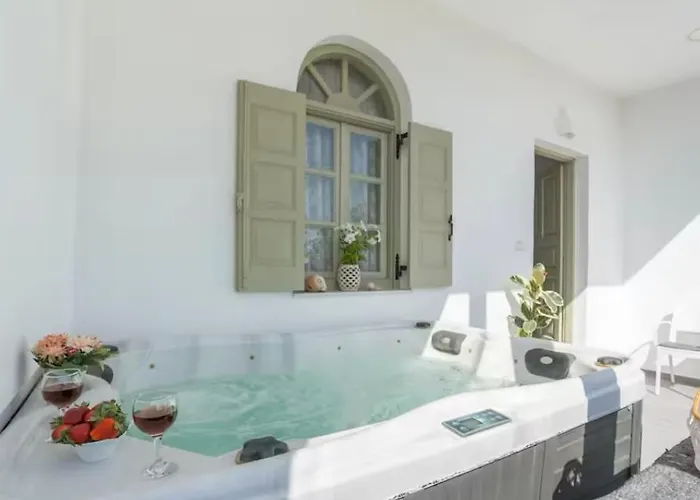 Luxury Vacation Irene With Private Juccuzi Φηρά