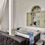 Appartement Luxury Vacation Irene With Private Juccuzi Firá