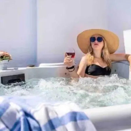 아파트 Luxury Vacation Irene With Private Juccuzi 산토리니